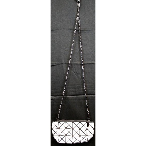 White Triangle Prism Geometric Bag Crossbody Purse Removable Chain 9.5" x 5" - Picture 3 of 13